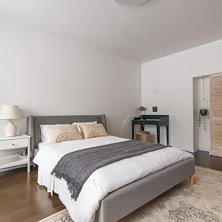 Stylish & Cozy Uzupis By Urban Rent *