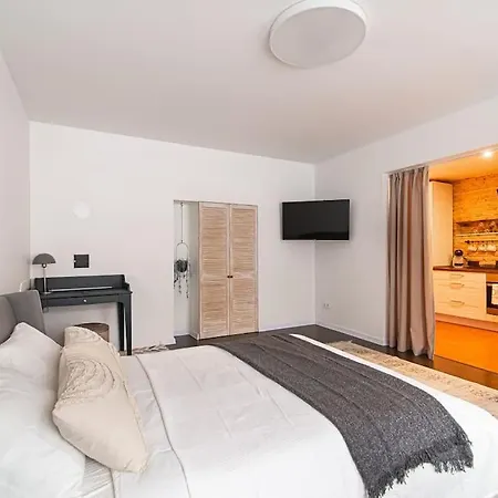 Apartamento Stylish & Cozy Uzupis By Urban Rent